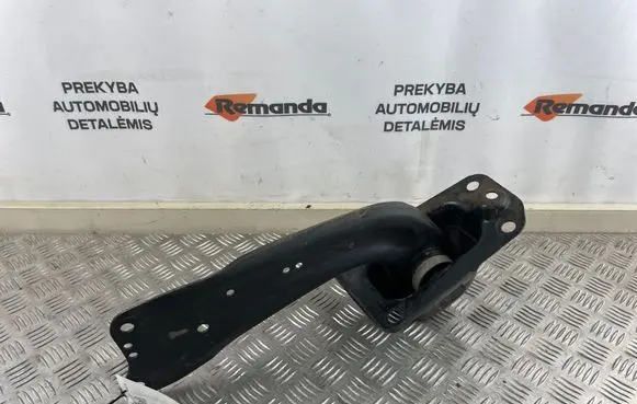 Volkswagen PASSAT B8 Rear upper control arm/wishbone 5Q0505225
