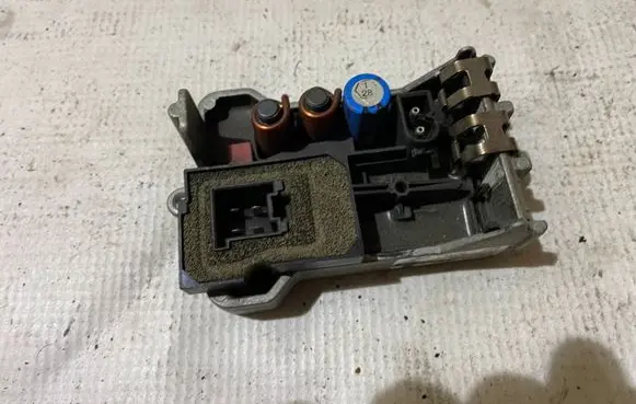 Mercedes-Benz E W211 Heater blower motor/fan resistor a2308210251 2308210251