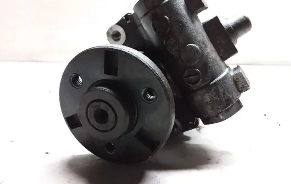 BMW 5 E60 E61 Power steering pump 4035679