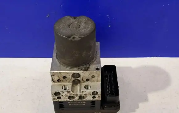 Mercedes-Benz E W212 ABS Pump A2124314912