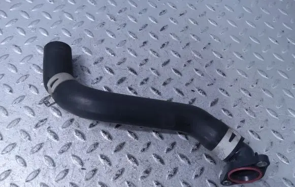 Toyota Yaris XP210 Engine coolant pipe/hose 16571K0050A