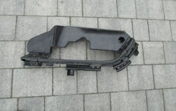 Porsche Macan (95B) Rear bumper mounting bracket 95B807275B