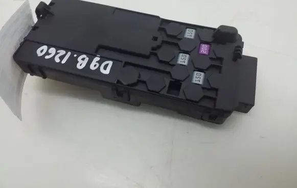 Mercedes-Benz CLS C219 Fuse module A2115452301
