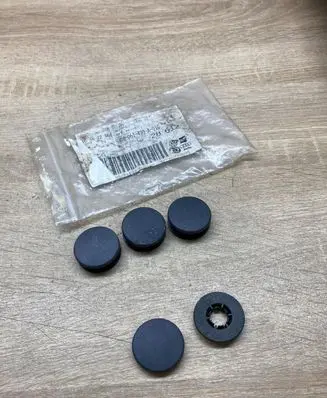 Volkswagen Caddy Floor mat clip fixing clamp 3D0061493A 4B0864521