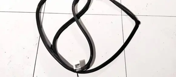 Mazda 2 Rubber seal front coupe door 