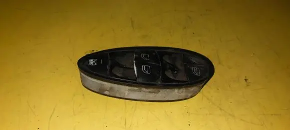 Mercedes-Benz E W211 Electric window control switch A2118210058