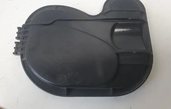 Volkswagen Golf IV Headlight/headlamp dust cover VF2