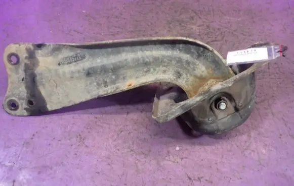 Rear control arm