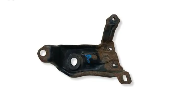 Honda CR-V Radiator mount bracket 