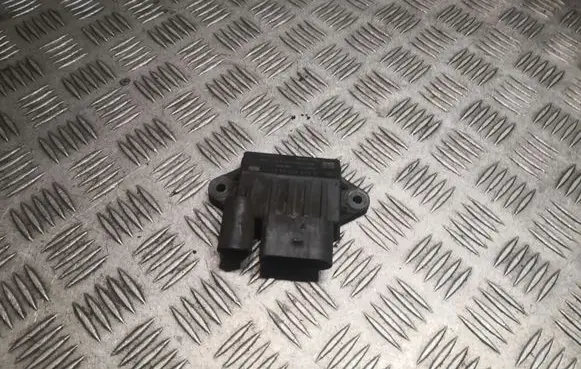 Mercedes-Benz E W211 Glow plug pre-heat relay 6429005801 A6429005801