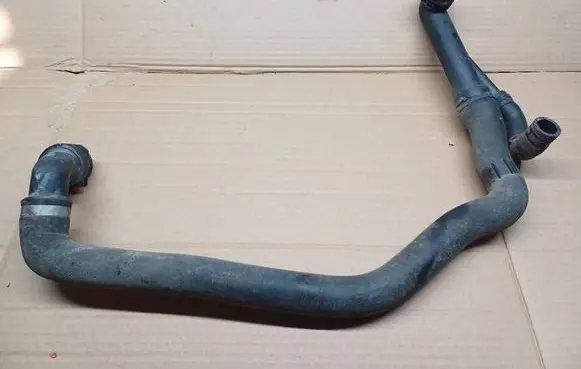 Seat Leon (5F) Engine coolant pipe/hose 5Q0122051AR