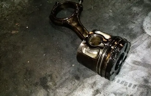 Audi A6 S6 C5 4B Piston with connecting rod 78L51