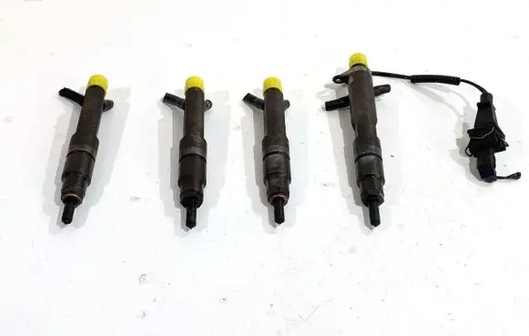 Seat Leon (1M) Fuel injectors set 028130202P