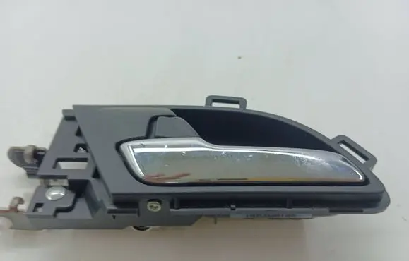 Honda CR-V Rear door interior handle