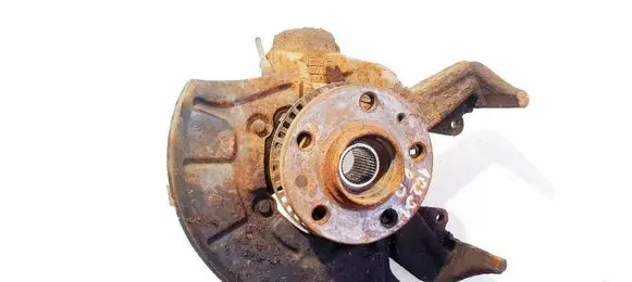 Volkswagen Golf IV Front wheel hub