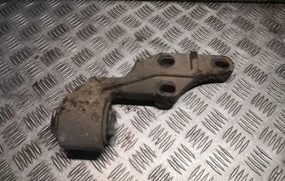 Land Rover Discovery 3 - LR3 Front differential bracket TAU500070 5H223A040AA
