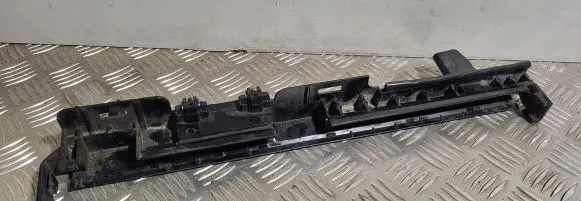 Mercedes-Benz C W204 Radiator mount bracket 0477902903