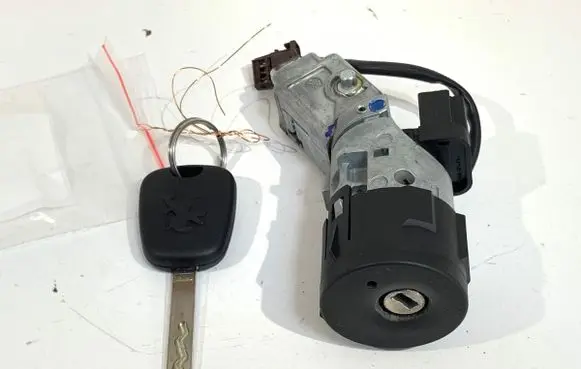 Peugeot 508 Ignition lock N0503823
