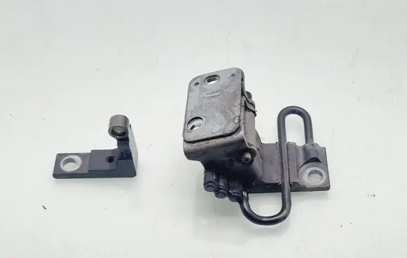 Volkswagen Touareg I Front door hinge set 7L0831412A
