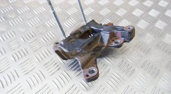 Toyota RAV 4 (XA40) A/C compressor mount bracket 8843133050