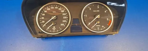BMW 5 E60 E61 Speedometer (instrument cluster) 62109194889 11008039801 398081