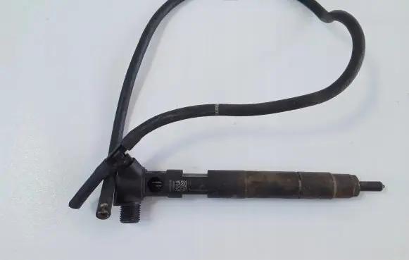 Mercedes-Benz CLA C117 X117 W117 Fuel injector 226354010