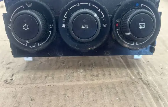 Peugeot 308 Climate control unit 