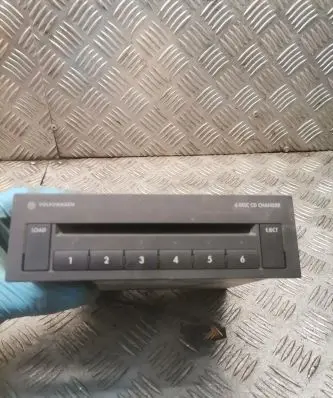 Volkswagen Touran I CD/DVD changer 1t0035110a