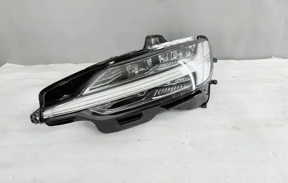 Volvo V60 Headlight/headlamp 32273021