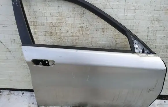 Alfa Romeo 166 Front door pilkos