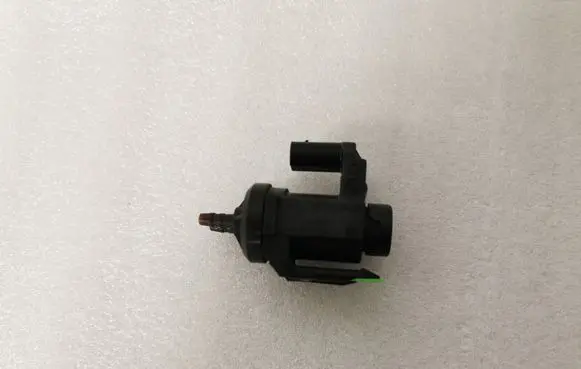 BMW 1 F20 F21 Vacuum valve 8570591