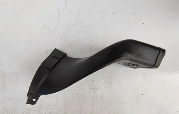 BMW 6 E63 E64 Cabin air duct channel 7051485