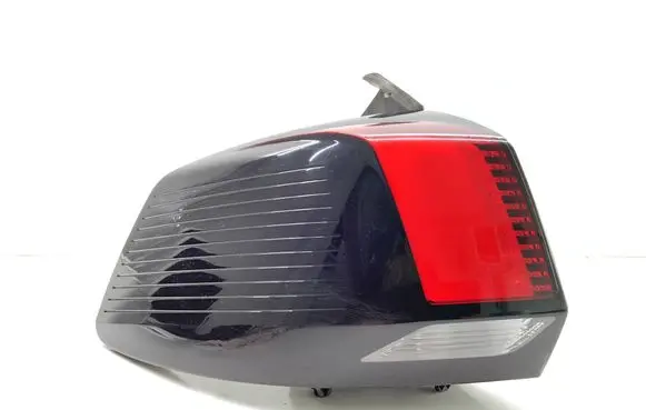 Peugeot 5008 II Rear/tail lights 9811028080