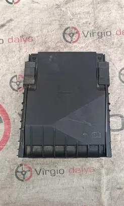 Volkswagen Golf VI Fuse box cover 14868L71 900814L0