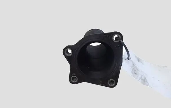 Toyota Avensis T250 Engine coolant pipe/hose 163210R011