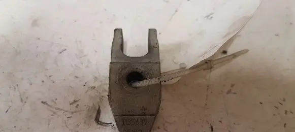Opel Astra K Fuel Injector clamp holder 85152