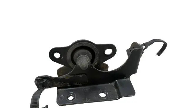 Radiator mount bracket