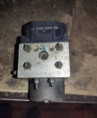 KIA Sorento ABS Pump 589103E310 49215021324