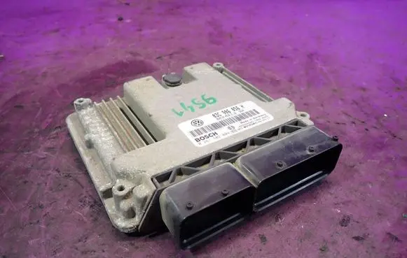 Volkswagen Golf IV Engine control unit/module ECU 