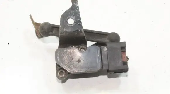 BMW X2 F39 Air suspension front height level sensor 6870200