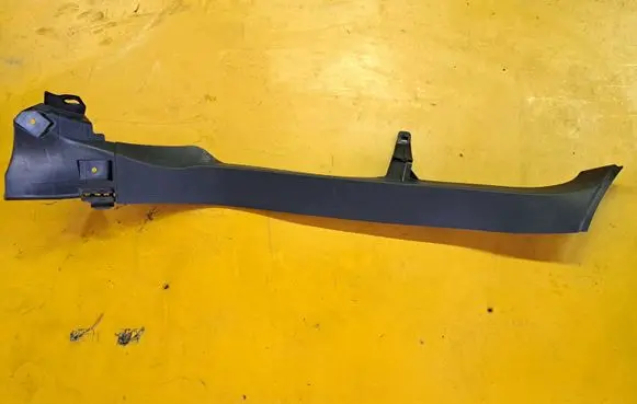 Mercedes-Benz E W212 (C) pillar trim A2126901726