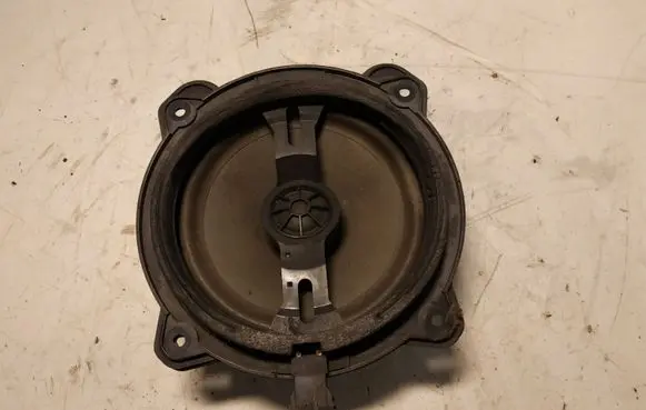 Audi A3 S3 8P Front door speaker