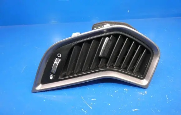 Hyundai Santa Fe Dashboard side air vent grill/cover trim