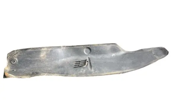 Volkswagen Polo IV 9N3 Fender end trim 6Q0821112A