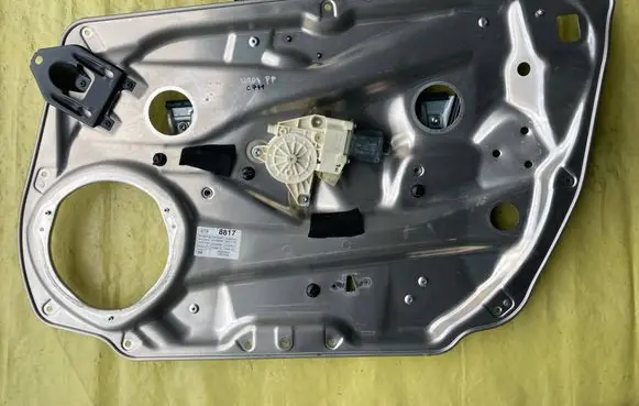 Mercedes-Benz C W204 Sliding door motor assembly A2045402934 A2047600634 A2047660239