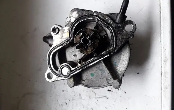 Renault Espace - Grand espace IV Vacuum pump