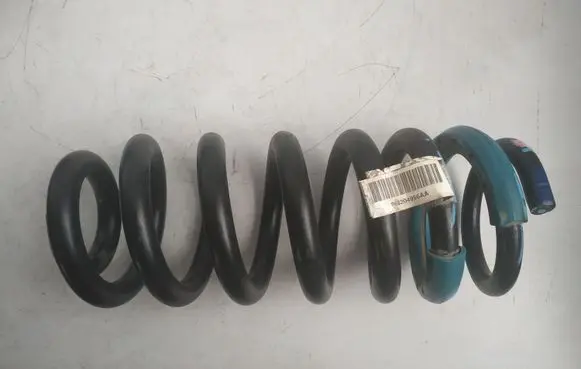 Jeep Grand Cherokee Rear coil spring 68204956AA 956AA