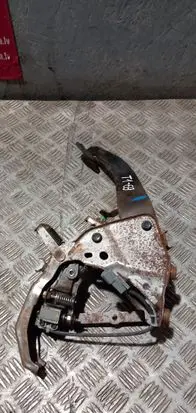 Toyota RAV 4 (XA30) Brake pedal 4711042180 T169