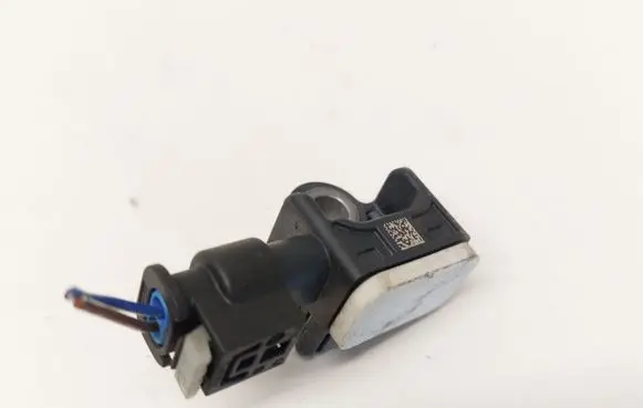 Mercedes-Benz CLA C117 X117 W117 Airbag deployment crash/impact sensor A1668210151