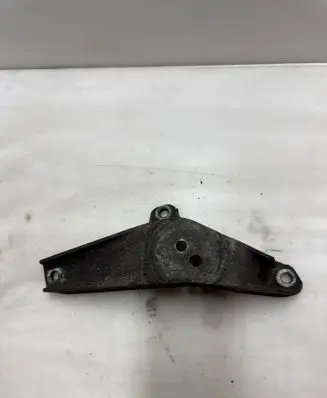 BMW 5 E39 Engine mounting bracket 1096079